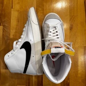 Nike Blazer 77 size 8.5 women’s